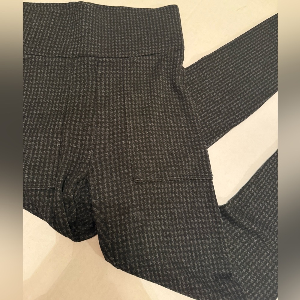 LOFT Lou & Grey Houndstooth Ponte Pocket Leggings